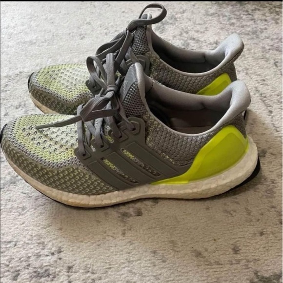 Adidas Ultraboost - Picture 2 of 5